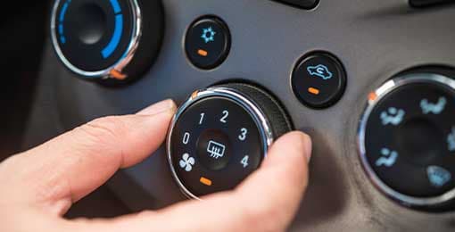 ¿Cómo cuidar el aire acondicionado de tu auto?